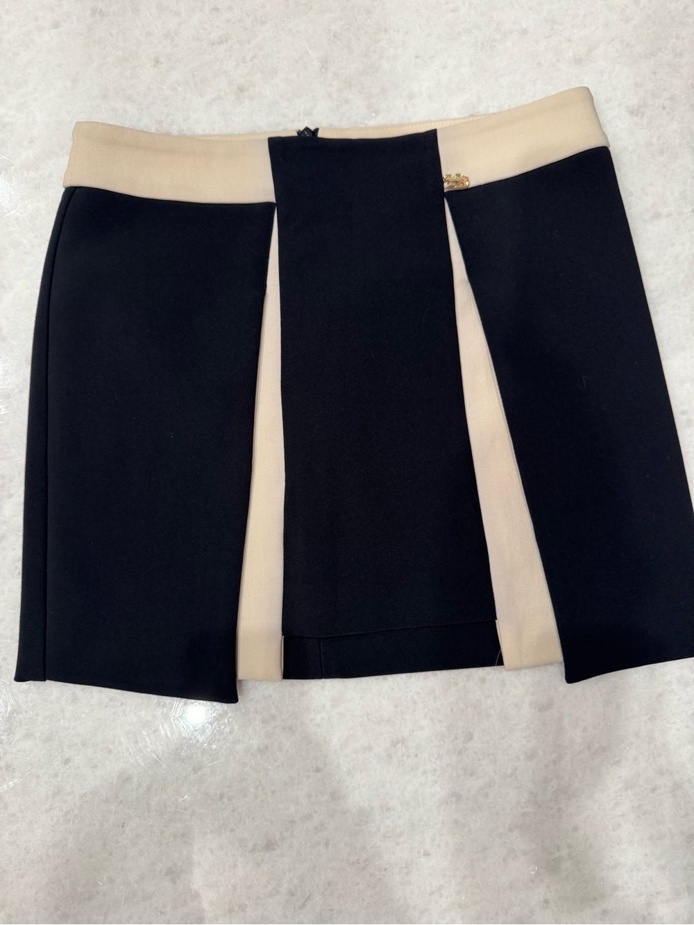 Contrast Panel Black and Beige Pleated Mini Skirt